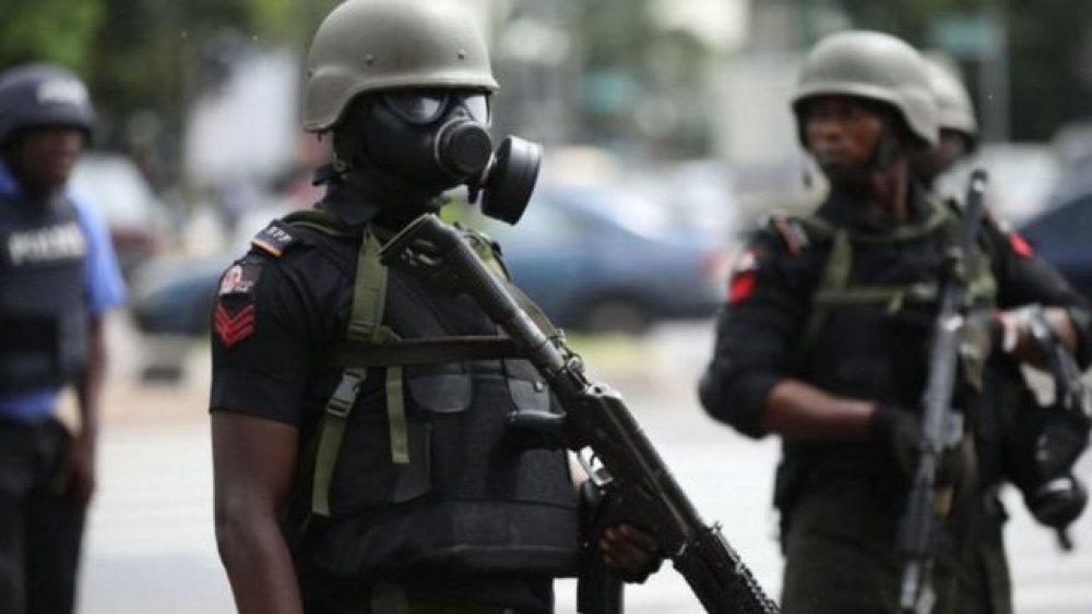 Security operatives reportedly raid NLC office