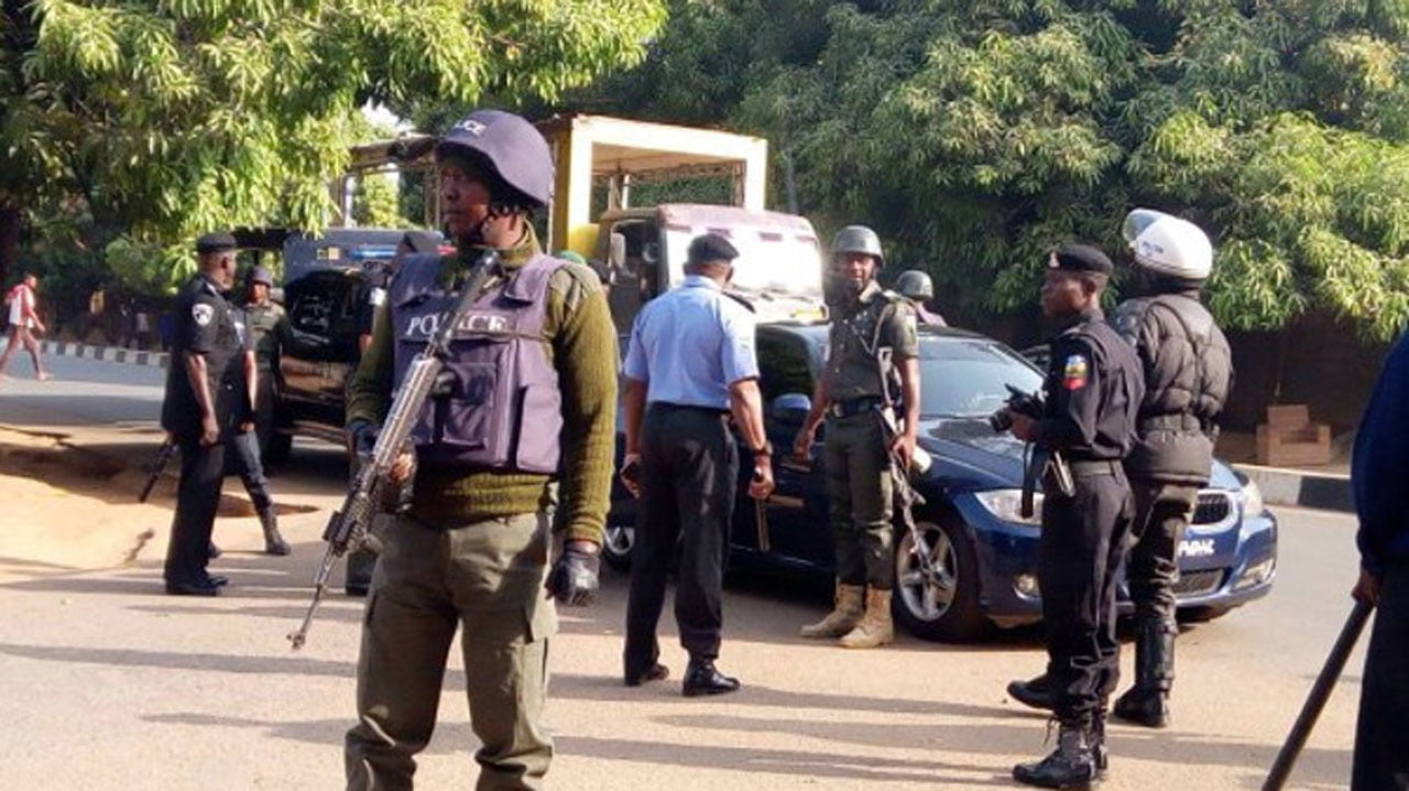 Tension as police uncover kidnappersâ€™ den in Abuja, rescue 11 victims