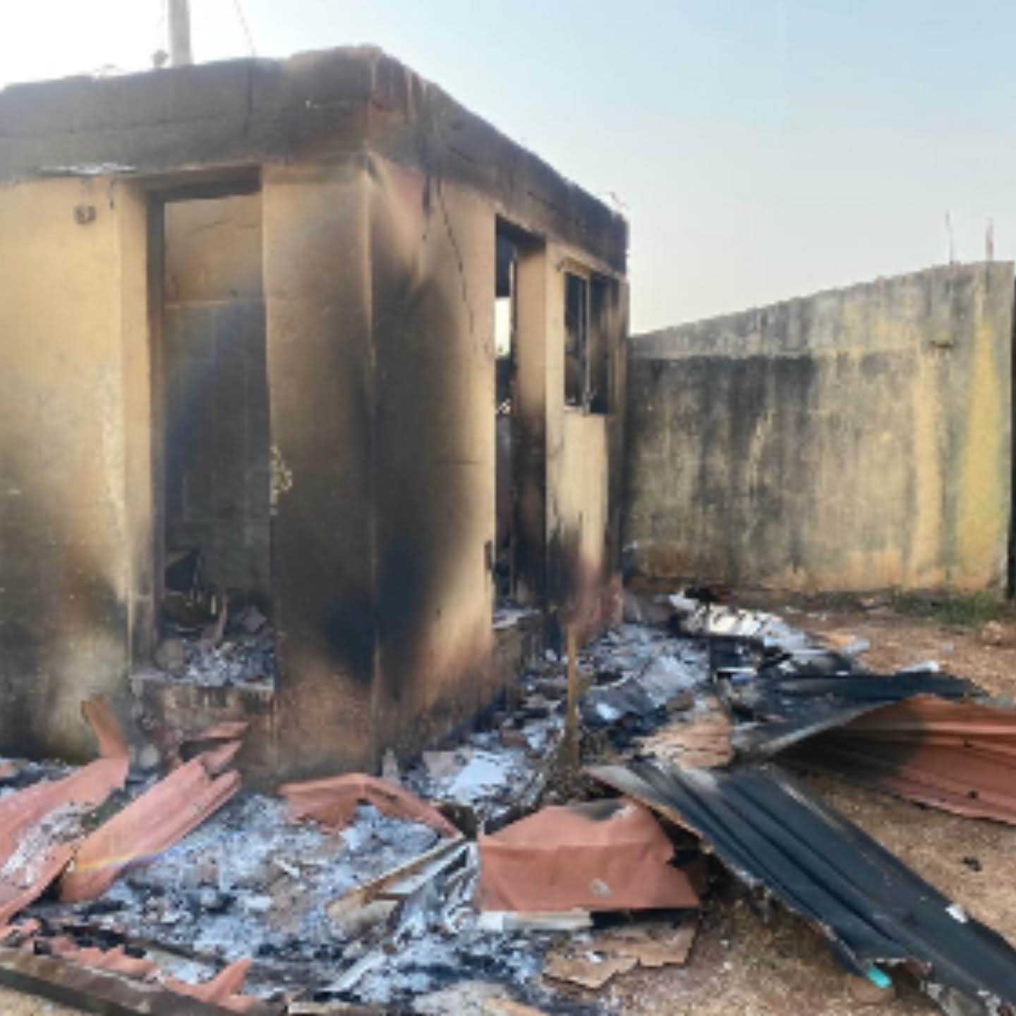 Unknown gunmen attack Enugu INEC office, kill policeman
