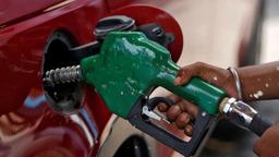 Nigerian govt warns against illegal sale of fuel as scarcity lingers