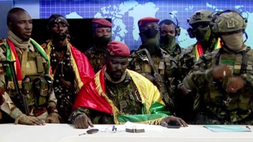 Guinea coup attempt: Soldiers claim to seize power from Alpha CondÃ©
