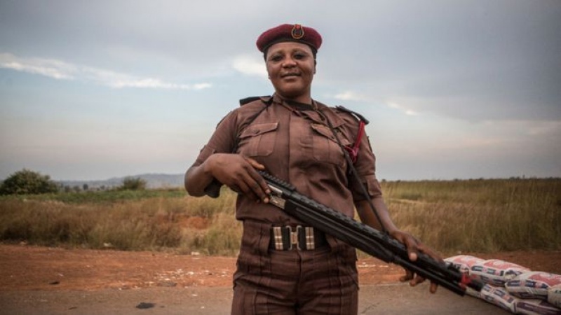 Letter from Africa: The 'leopard unit', vigilantes and Nigeria's kidnap crisis