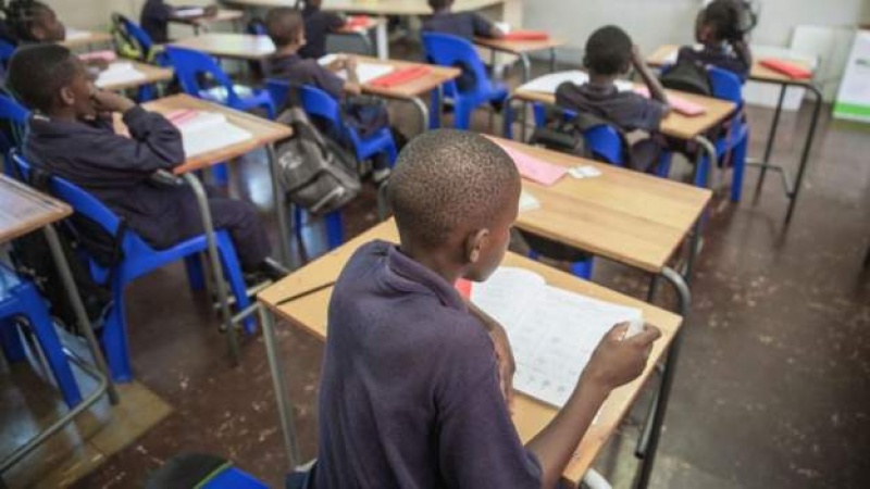 Immigrant children 'denied entry to SA schools' Pupils in a classroom in South Africa