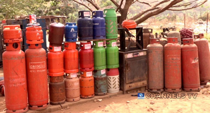 FG Gives Two-Month Ultimatum To Roadside Gas Dealers