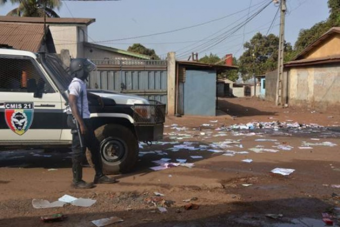 Guinea's referendum marred by violence