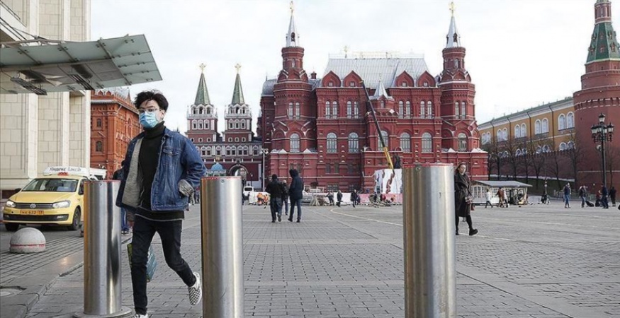  Russia sends aid to Italy to fight virus outbreak