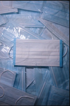 Guinea makes wearing face masks compulsory
