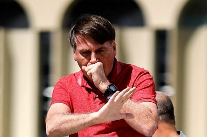 Coronavirus: Brazil's Bolsonaro waters down law requiring face masks