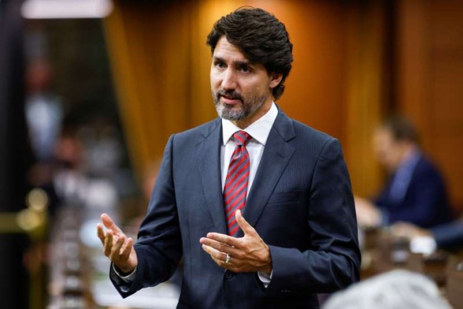 Canada government raises unemployment benefit, set to win opposition backing