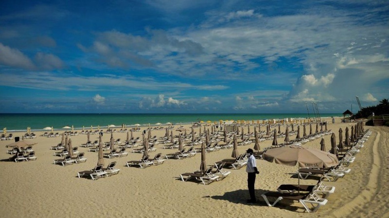 Cuba opens up its economy to private businesses