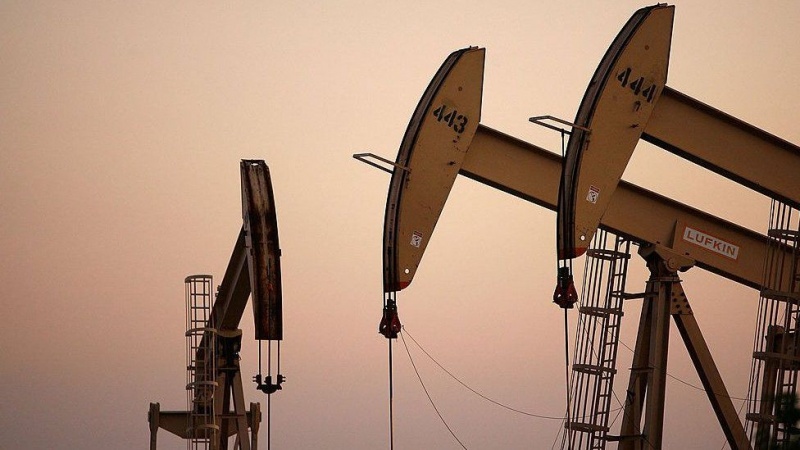 Shift to green energy 'could cost oil states $13 trillion' by 2040