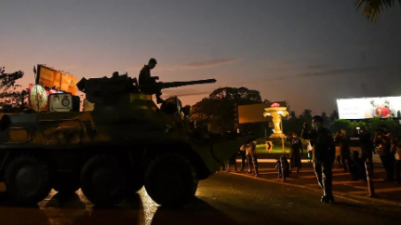 Myanmar military ratchets up pressure: tanks deployed, soldiers fire at protesters