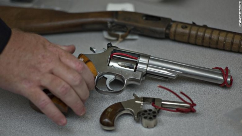 Canada will not implement a national handgun ban, instead, they'll leave that up to individual communities