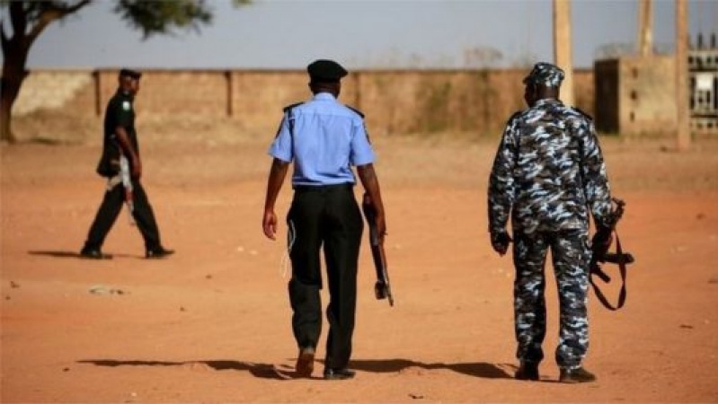 Buhari orders rescue as terrorists â€˜herdâ€™ Kagara students into forest
