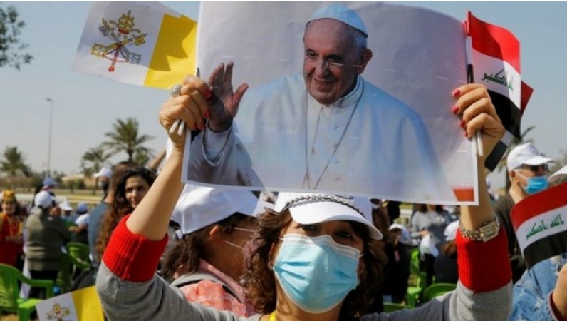 Pope Francis on Iraq visit calls for end to violence and extremism