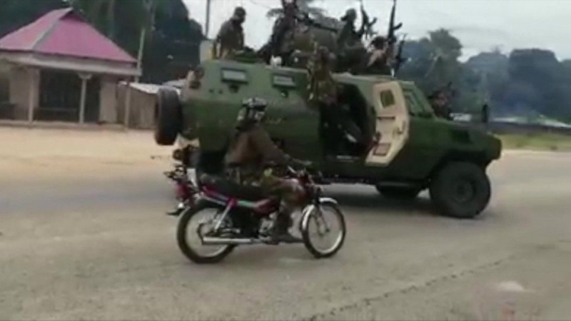 Mozambique insurgency: Islamist militants 'ambush workers fleeing hotel'