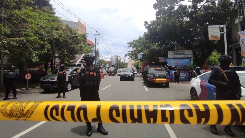 Makassar explosion: Worshippers wounded in Indonesian church bombing