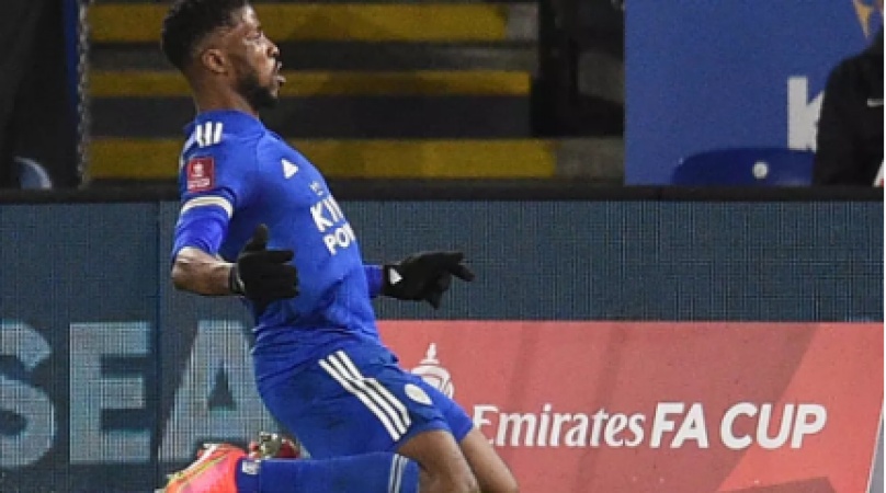 In-form Iheanacho signs new Leicester deal