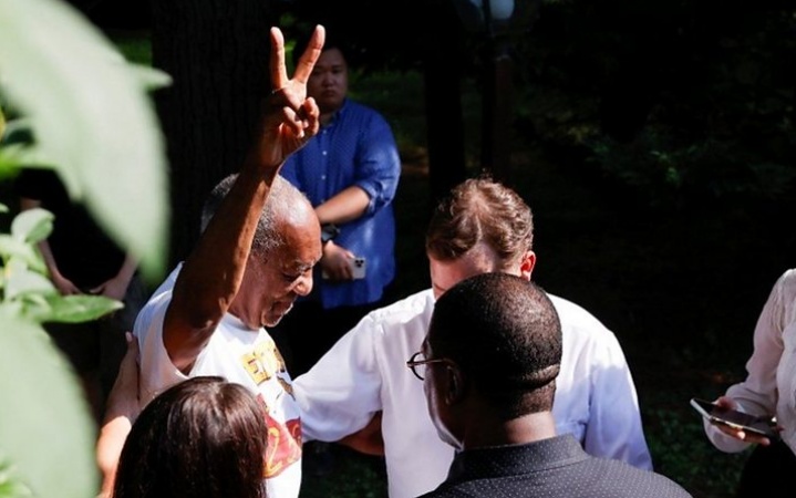 Bill Cosby freed after top court overturns sexual assault conviction
