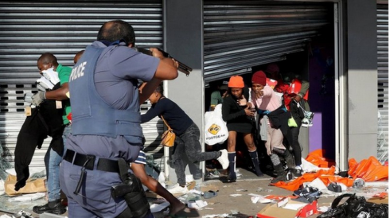 South Africa Zuma riots: Death toll mounts amid looting