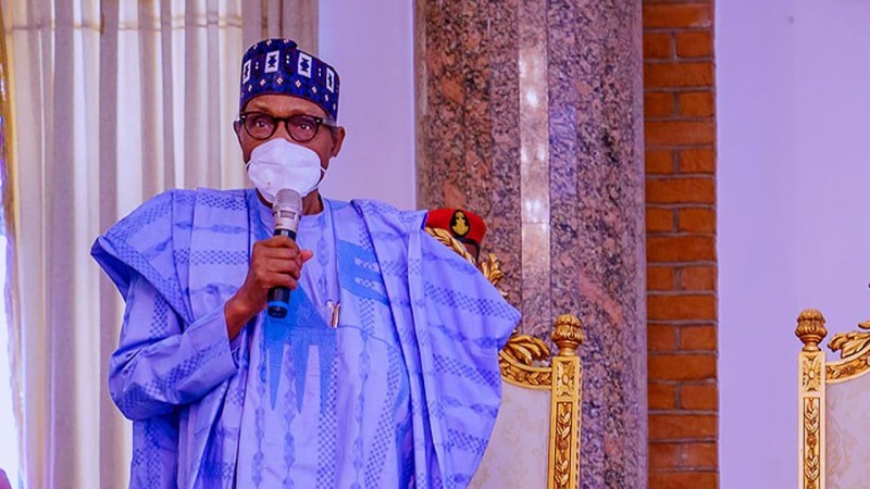 Nigeriaâ€™s presidency swears 37 staff to oath of secrecy
