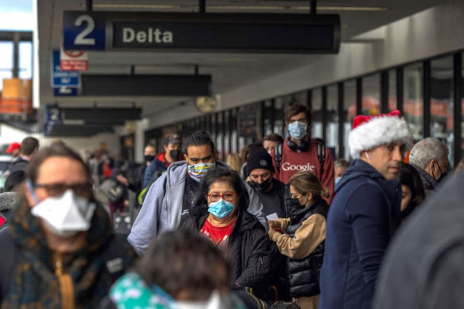 Omicron snarls some Christmas travel plans; 3,800 flights canceled worldwide