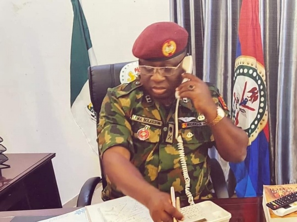 EFCC nabs fake Army General over N270 million fraud with 6 guns