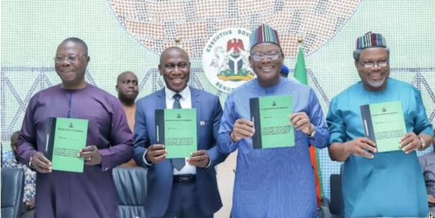 â€˜N1m fine for livestock outside ranchesâ€™ â€” Ortom signs amended anti-open grazing law