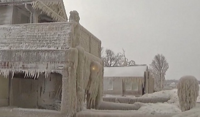 US storm: Dozens dead as big freeze grips North America
