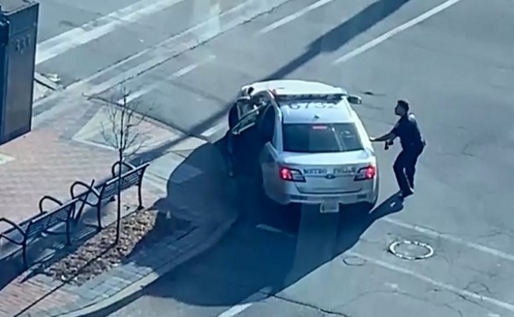 Louisville, Kentucky: Gunman kills five in bank shooting