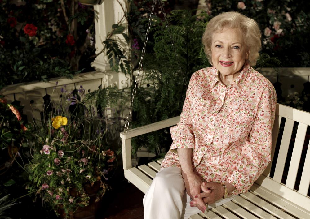 Betty Whiteâ€™s death caused by stroke suffered 6 days earlier