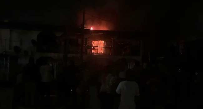  Fire Guts Shopping Mall In Lagos
