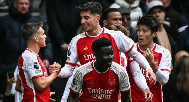 Arsenal Beat Tottenham, Extend Premier League Lead