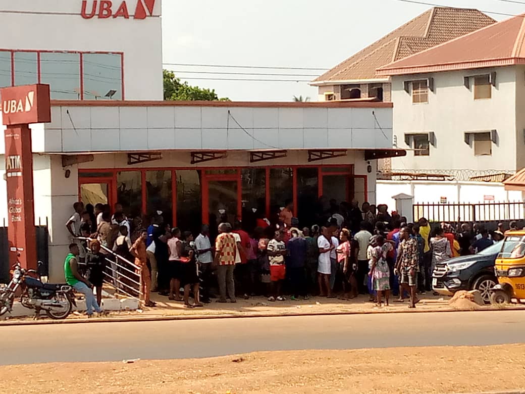 Naira Scarcity: Banks ‘Shut Down’ As Cash-Strapped Customers Besiege Premises