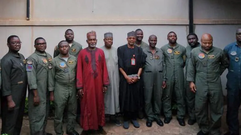 Nigeria apologises over Burkina Faso military flight that saw 11 servicemen detained