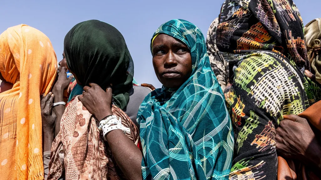 Sudan air force bombing of towns, markets and schools has killed hundreds, report says